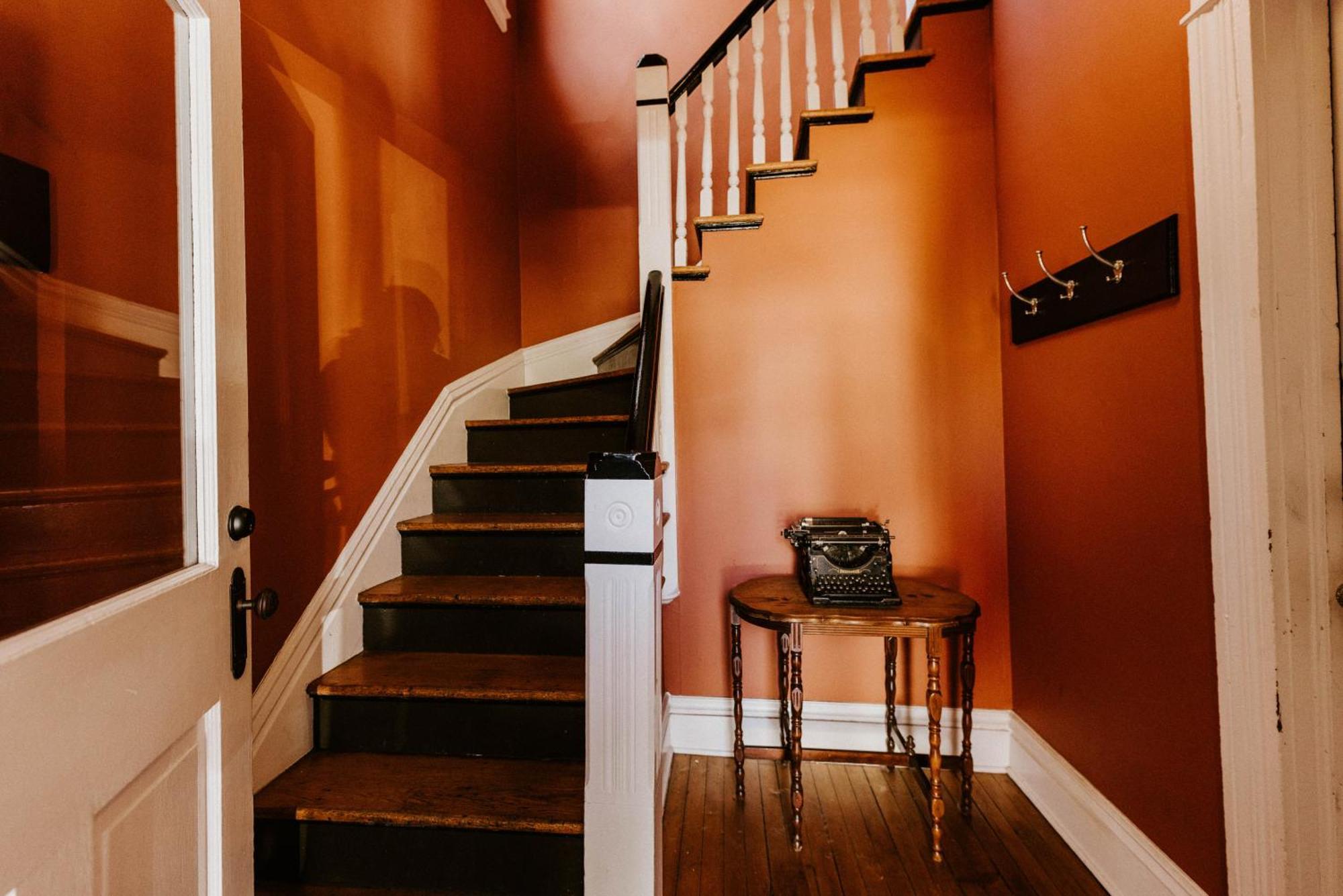 Apartmán Retro Gem Box Victorian Steps From Irvine Park Saint Paul Exteriér fotografie